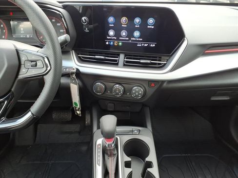 New 2026 Chevrolet Trax RS w/ Sunroof Package FWD image 25