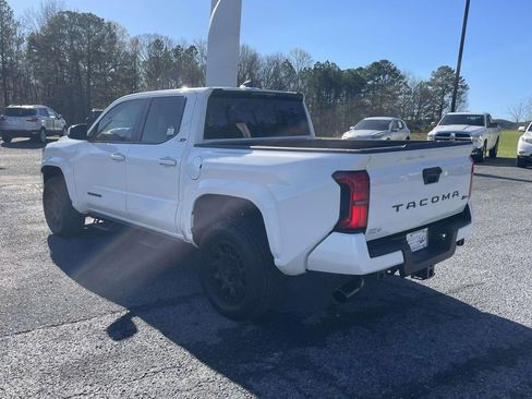 Used 2025 Toyota Tacoma SR5 RWD image 4