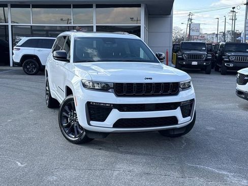 New 2026 Jeep Grand Cherokee L Limited AWD/4WD image 2