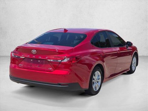 Used 2025 Toyota Camry LE w/ Convenience Package FWD image 5