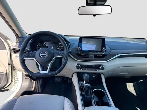 Used 2023 Nissan Altima 2.5 SV FWD image 22