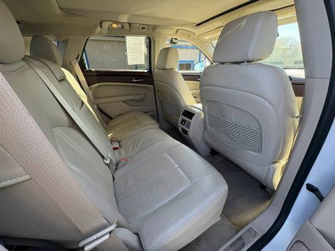 Used 2010 Cadillac SRX Luxury image 12