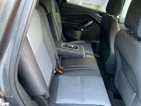 Used 2017 Ford Escape SE w/ SE Cold Weather Package AWD/4WD image 14