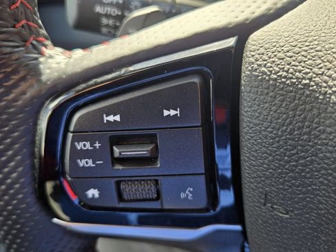 Used 2025 Honda Ridgeline Black Edition image 24