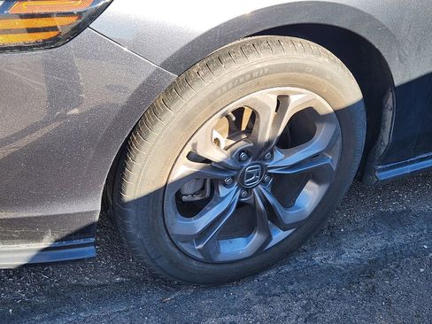 Used 2023 Honda Accord EX image 8