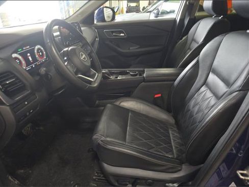 Used 2023 Nissan Rogue Platinum image 6