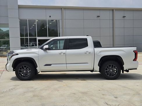 Used 2025 Toyota Tundra Platinum AWD/4WD image 4