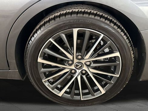 Certified 2023 Lexus ES 350 w/ Premium Package image 22