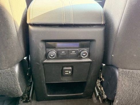 Used 2020 Chevrolet Traverse LS image 19