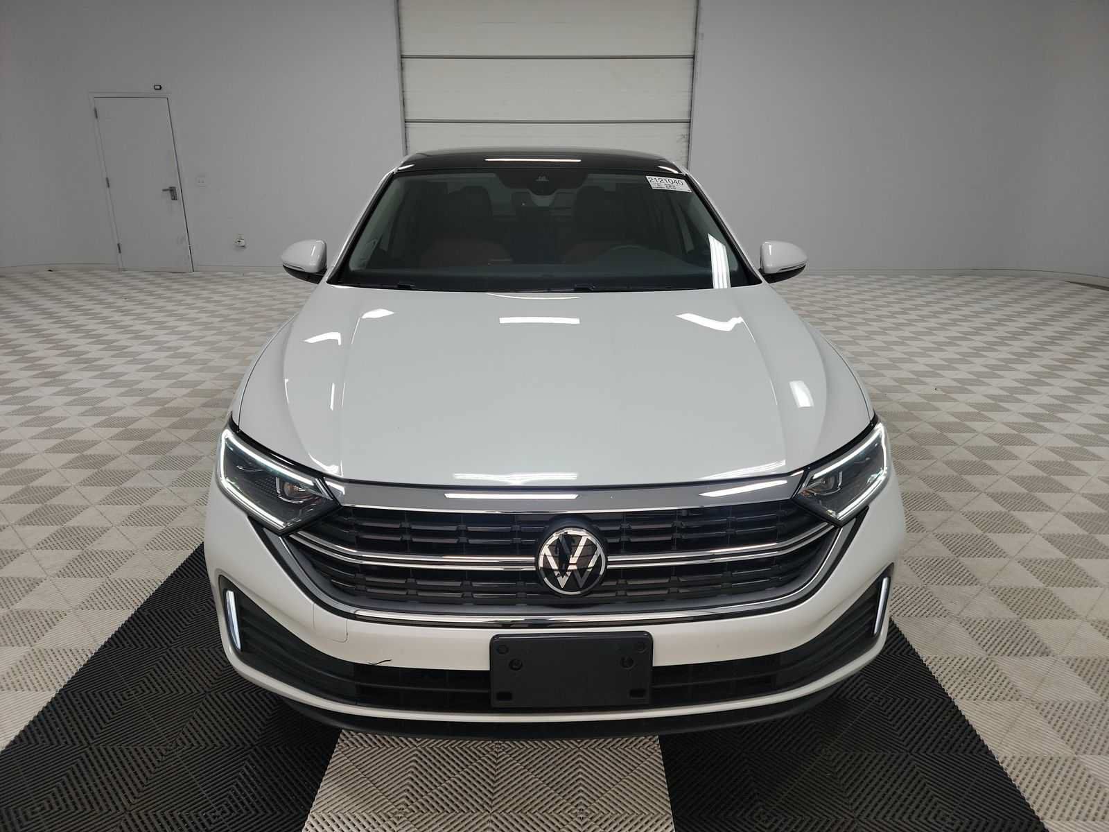 Used 2024 Volkswagen Jetta SEL FWD image 9