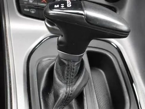 Used 2023 Dodge Challenger SXT image 30