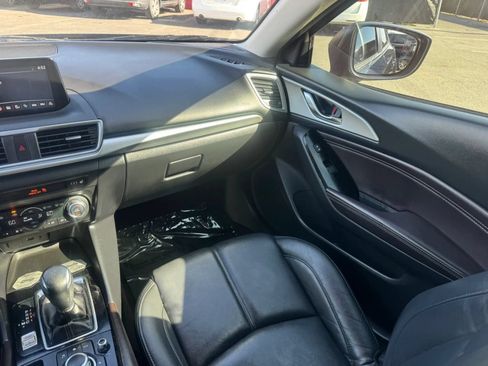 Used 2018 MAZDA MAZDA3 Touring FWD image 27