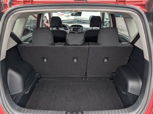Used 2024 Kia Soul LX w/ Option Group 015 FWD image 15