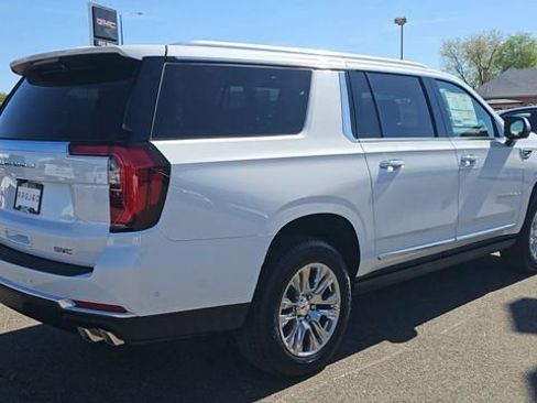 New 2026 GMC Yukon XL Denali w/ Sun & Power Step Package AWD/4WD image 8