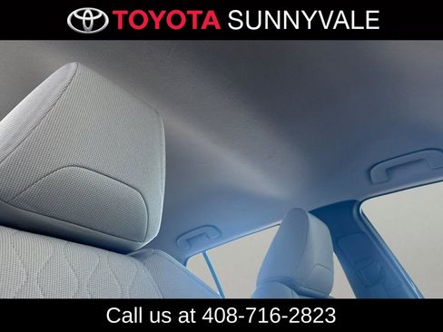 Used 2023 Toyota Corolla Cross L AWD/4WD image 21