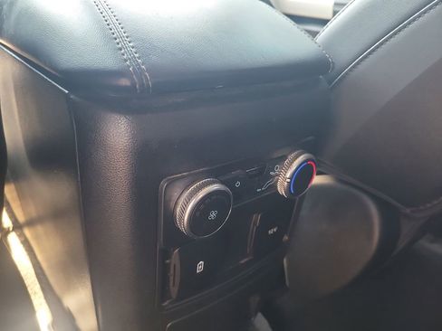 Certified 2022 Ford Explorer XLT w/ Equipment Group 202A image 25