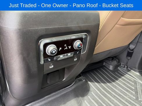 Used 2024 Chevrolet Tahoe Premier w/ Premium Package 2 AWD/4WD image 15
