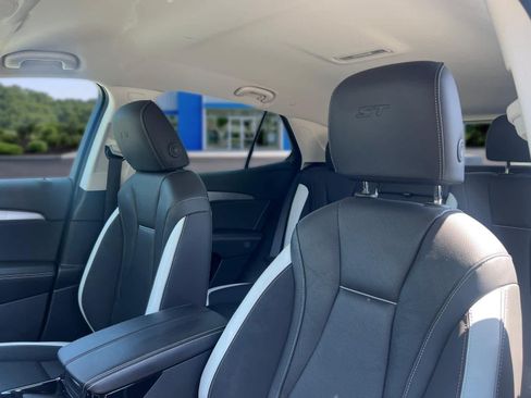 Certified 2025 Buick Envision Sport Touring AWD/4WD image 13