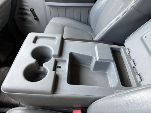 Used 2015 Ford F550 4x4 Regular Cab Super Duty image 24