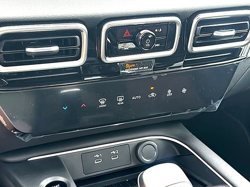 New 2026 Nissan Sentra SR w/ Floor Mat Package FWD image 23