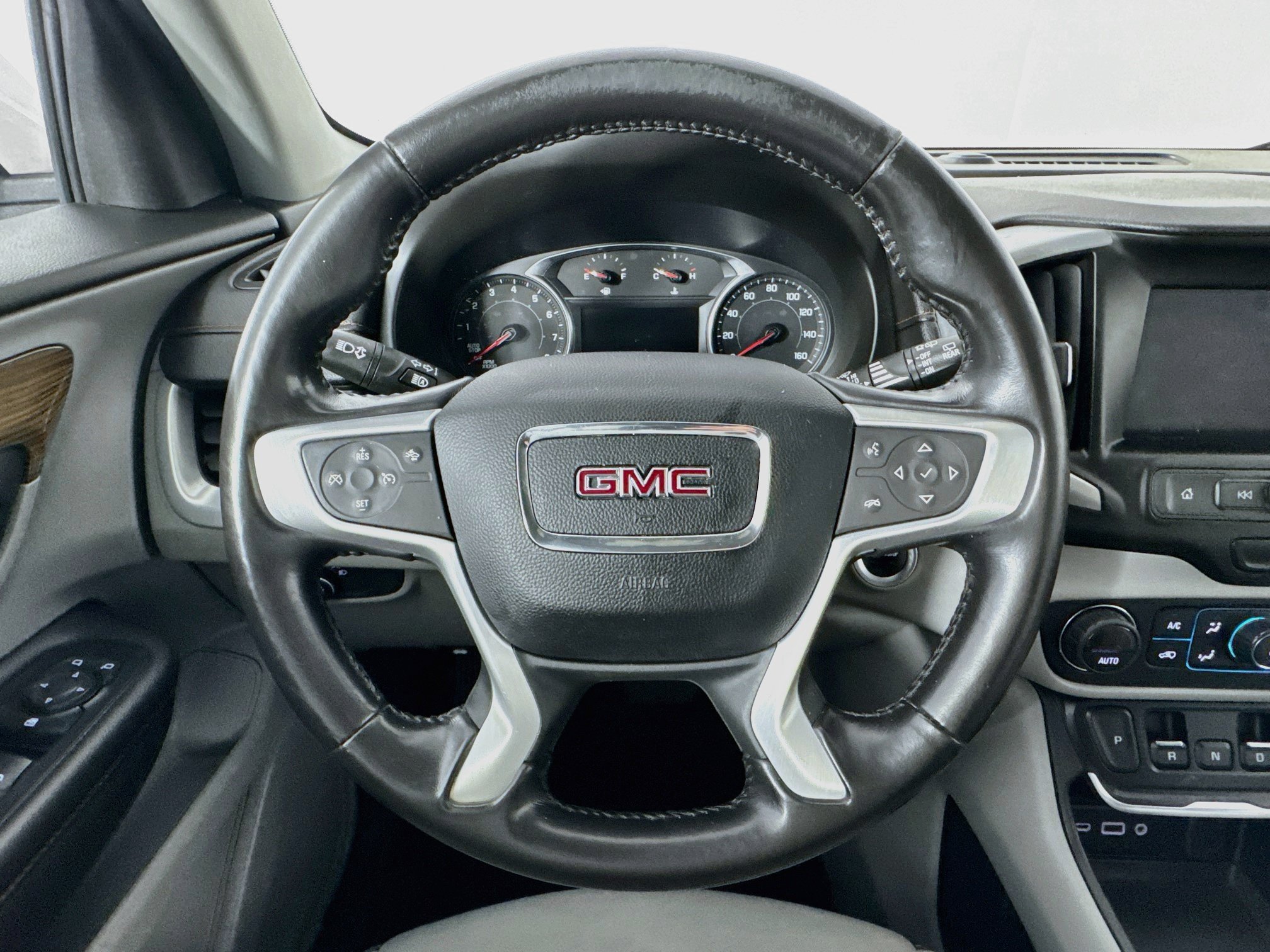 Used 2020 GMC Terrain SLE w/ Driver Convenience Package AWD/4WD image 11