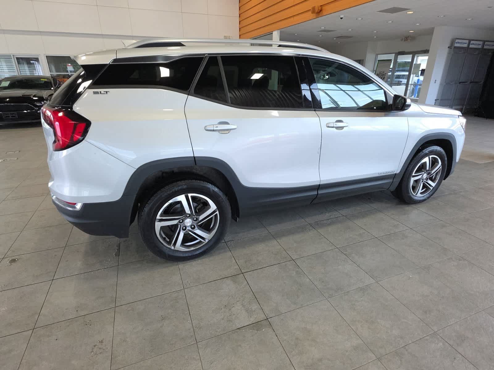 Used 2020 GMC Terrain SLT w/ Preferred Package AWD/4WD image 6