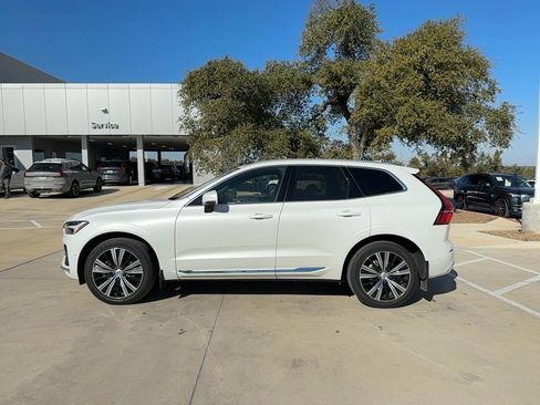 Certified 2023 Volvo XC60 B5 Plus image 3