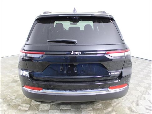 New 2025 Jeep Grand Cherokee Limited w/ Luxury Tech Group II image 4