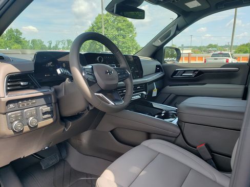 New 2026 Chevrolet Suburban Z71 w/ Z71 Off-Road Package AWD/4WD image 29