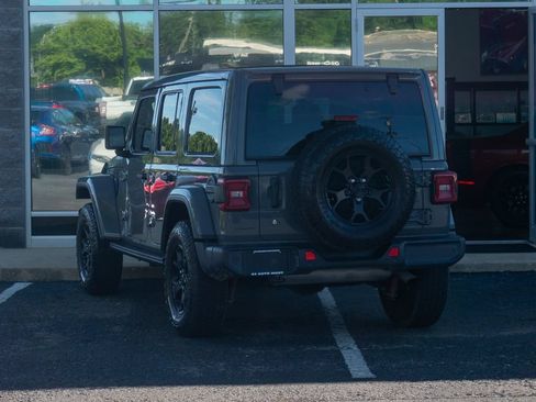 Used 2019 Jeep Wrangler Unlimited Sahara w/ Quick Order Package 24M Moab AWD/4WD image 4