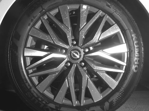 Used 2025 Nissan Altima 2.5 SV image 12