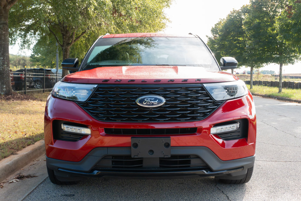 Used 2023 Ford Explorer ST-Line w/ Class IV Trailer Tow Package RWD image 4