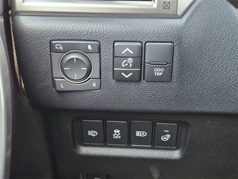 Used 2022 Lexus GX 460 Premium image 24