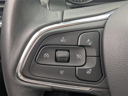 Used 2023 Buick Envision Essence image 25