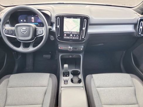 Used 2026 Volvo XC40 B5 Core w/ Climate Package AWD/4WD image 28