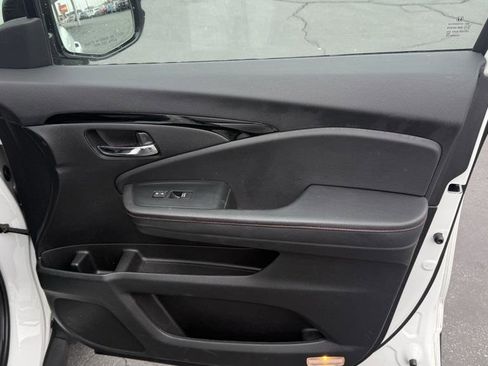 Certified 2021 Honda Ridgeline Black Edition image 35
