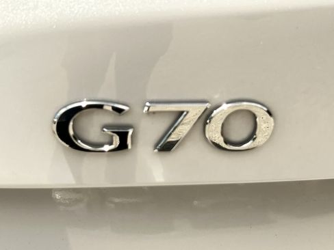 Used 2019 Genesis G70 2.0T Advanced w/ Elite Package RWD image 8