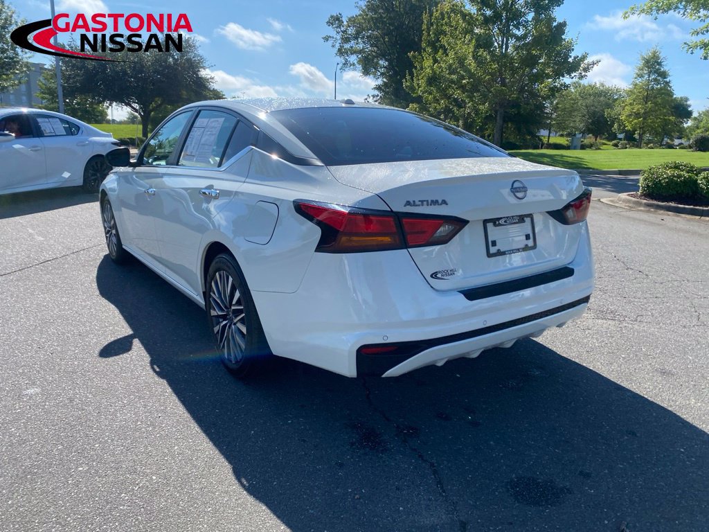 Used 2025 Nissan Altima 2.5 SV FWD image 9