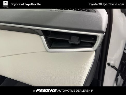 Used 2026 Toyota Corolla LE FWD image 9