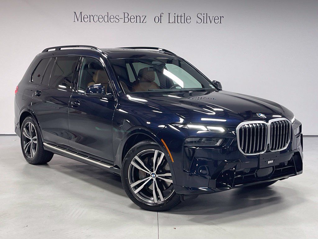 Used 2023 BMW X7 xDrive40i w/ M Sport Package AWD/4WD image 8