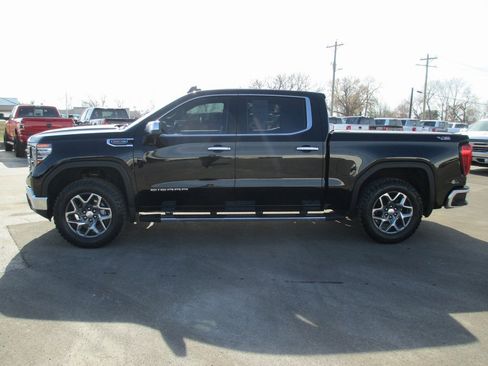 Certified 2022 GMC Sierra 1500 SLT w/ SLT Premium Plus Package image 10