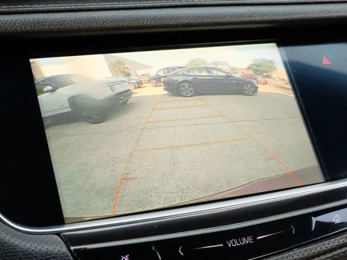 Used 2018 Cadillac XT5 FWD image 25