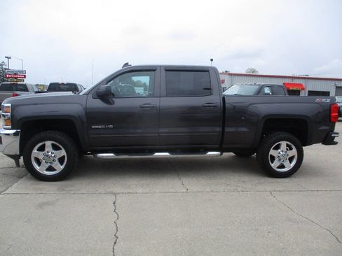 Used 2015 Chevrolet Silverado 2500 LT w/ LT Convenience Package AWD/4WD image 3