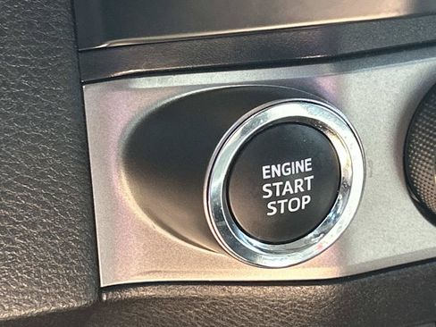 Used 2023 Toyota Tacoma SR5 AWD/4WD image 31