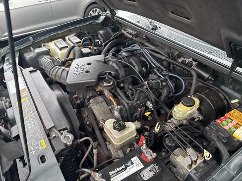 Used 2004 Ford Ranger XLT image 9