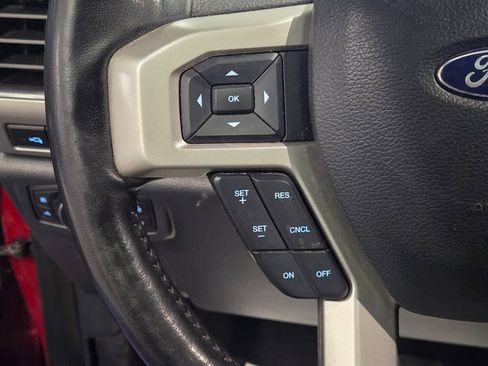 Used 2022 Ford F250 Lariat w/ Black Appearance Package image 13