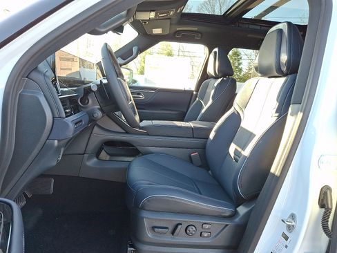 New 2026 INFINITI QX80 4WD image 10
