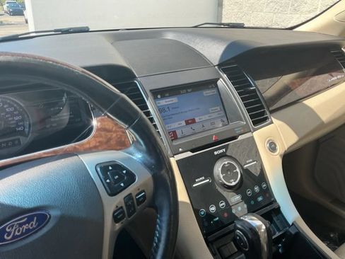 Used 2018 Ford Taurus Limited FWD image 22