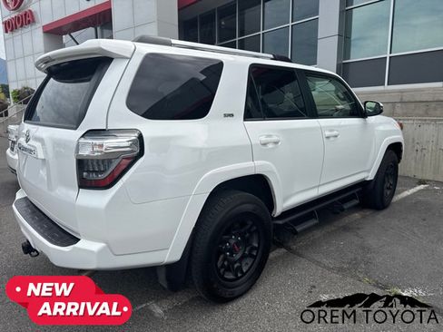 Used 2024 Toyota 4Runner SR5 Premium w/ Moonroof Package AWD/4WD image 19