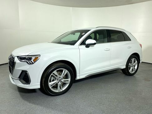 Used 2020 Audi Q3 2.0T Premium Plus w/ Premium Plus Package image 24